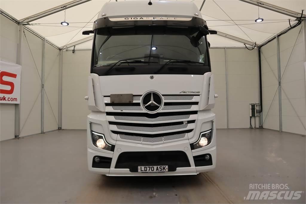 Mercedes-Benz ACTROS 2551 Sadulveokid