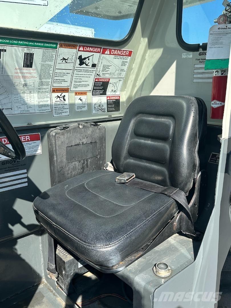 Grove YB5515 Raske maastiku tõstukid