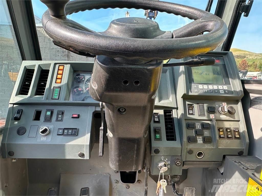Tadano GR-550XL-3 Raske maastiku tõstukid