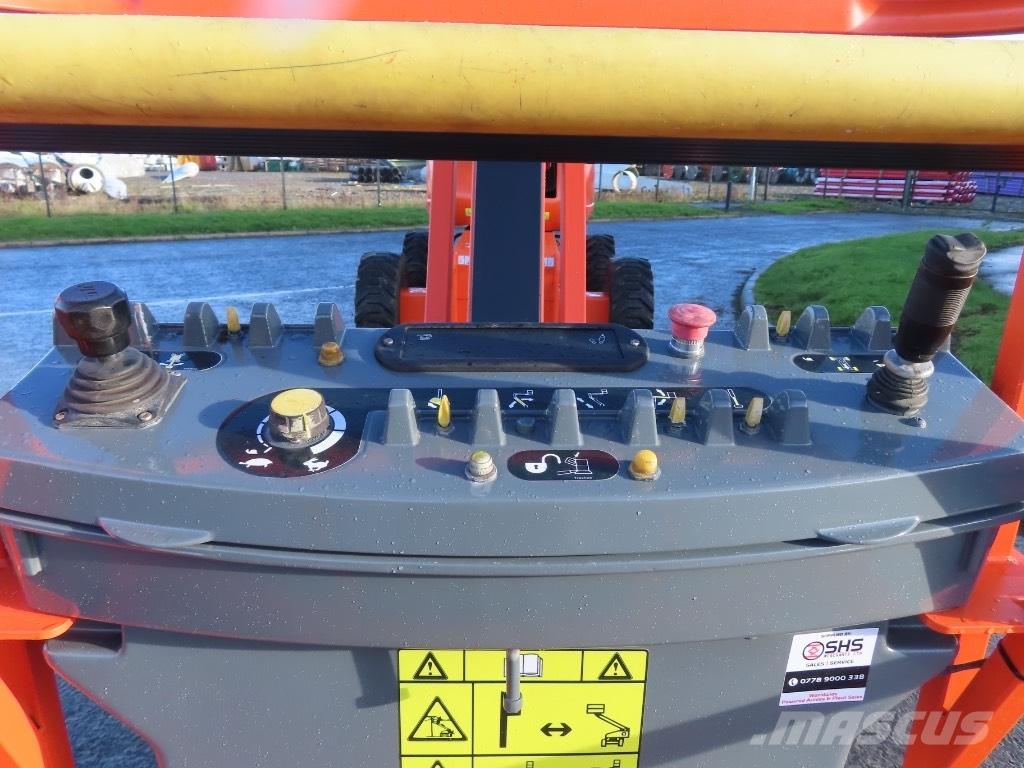 JLG 660 SJ Teleskoop poomtõstukid