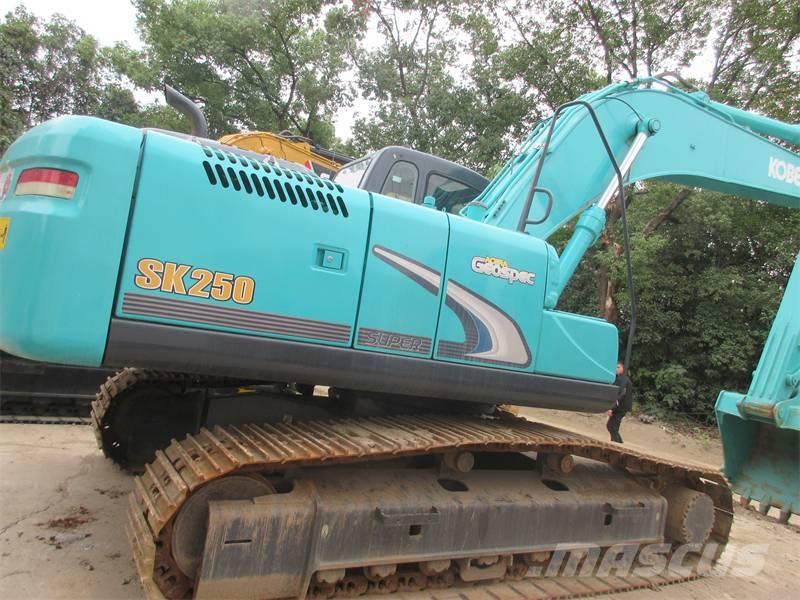 Kobelco SK 260 Roomikekskavaatorid