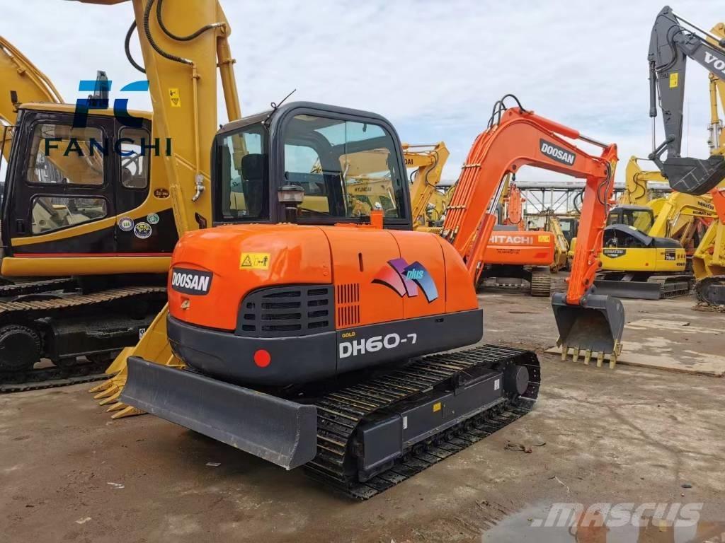 Doosan DH 60-7 Roomikekskavaatorid