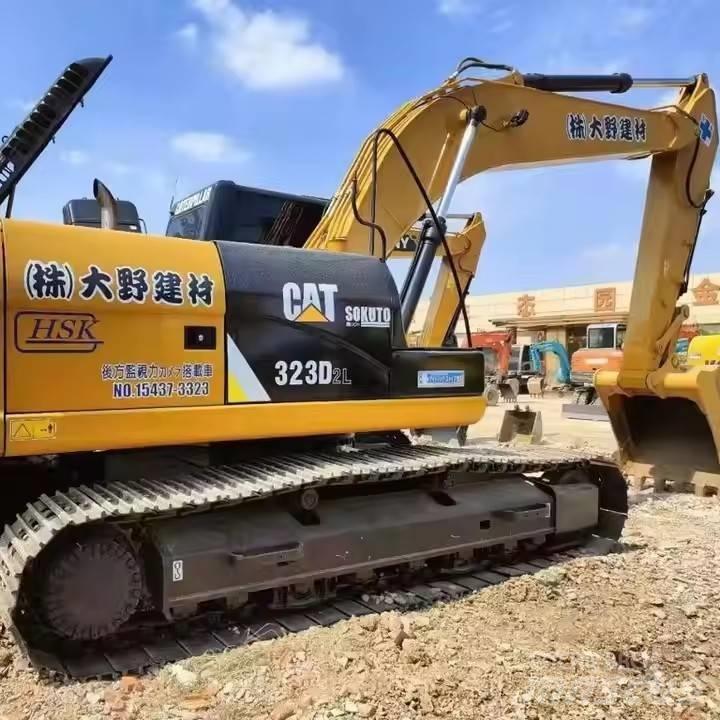 CAT CAT323D2L Roomikekskavaatorid