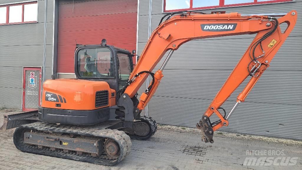 Doosan DX 85 R-3 Väikeekskavaatorid 7t-12t