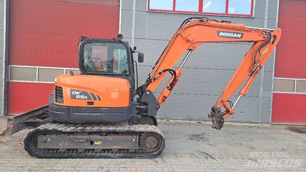 Doosan DX 85 R-3 Väikeekskavaatorid 7t-12t
