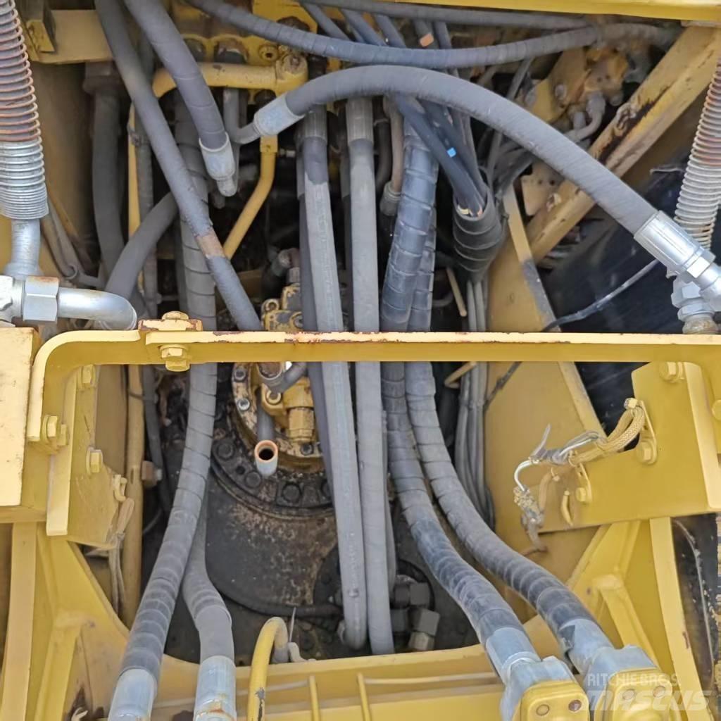 CAT 315 D Roomikekskavaatorid