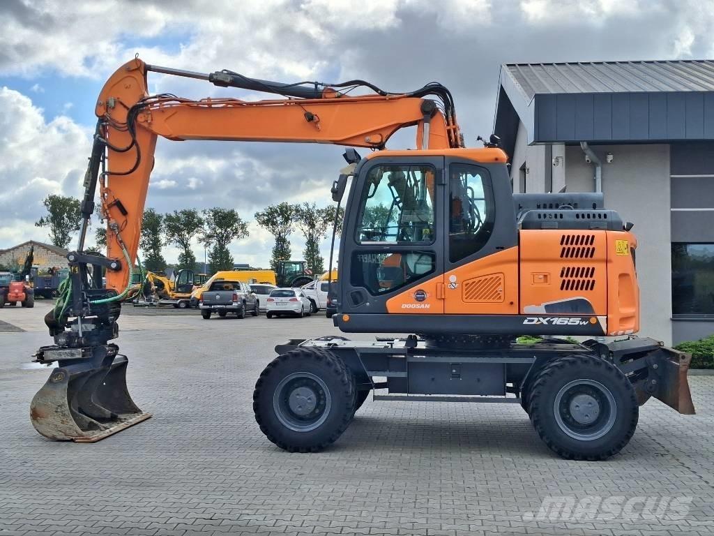 Doosan DX 165 W-5 Ratasekskavaatorid