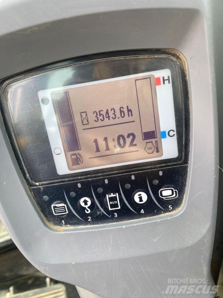 Kubota KX 080-4 Väikeekskavaatorid 7t-12t