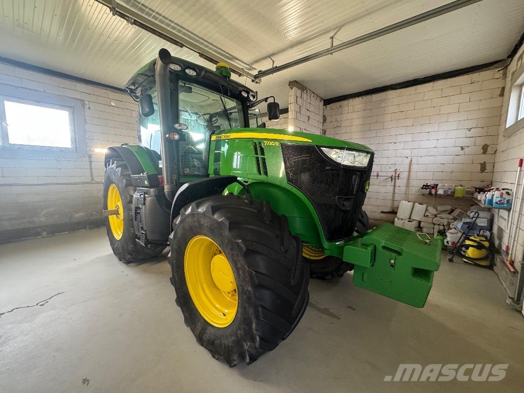 John Deere 7230 R Traktorid