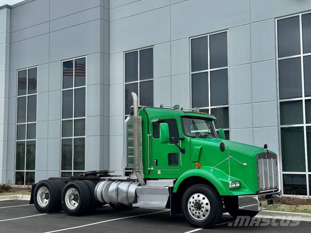 Kenworth T 800 Sadulveokid