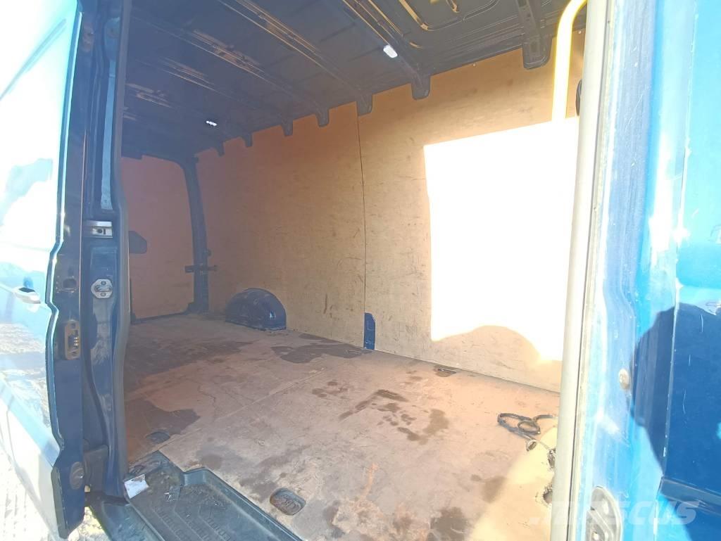 Volkswagen Crafter Kaubikud