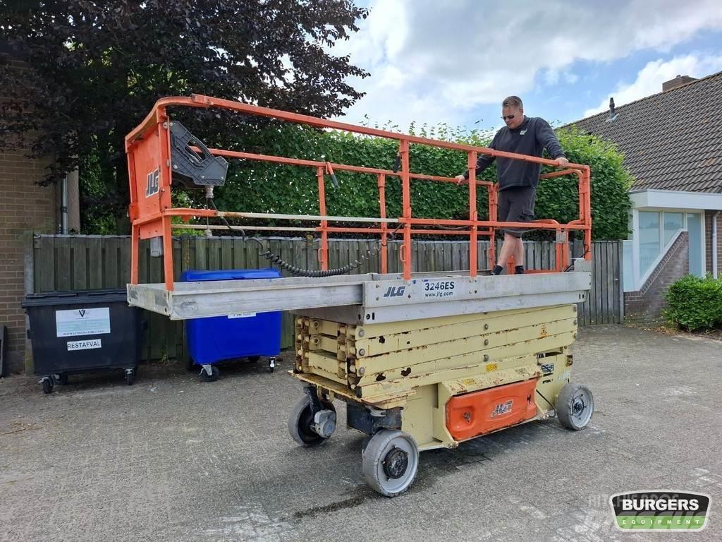 JLG 3246ES Käärtõstukid