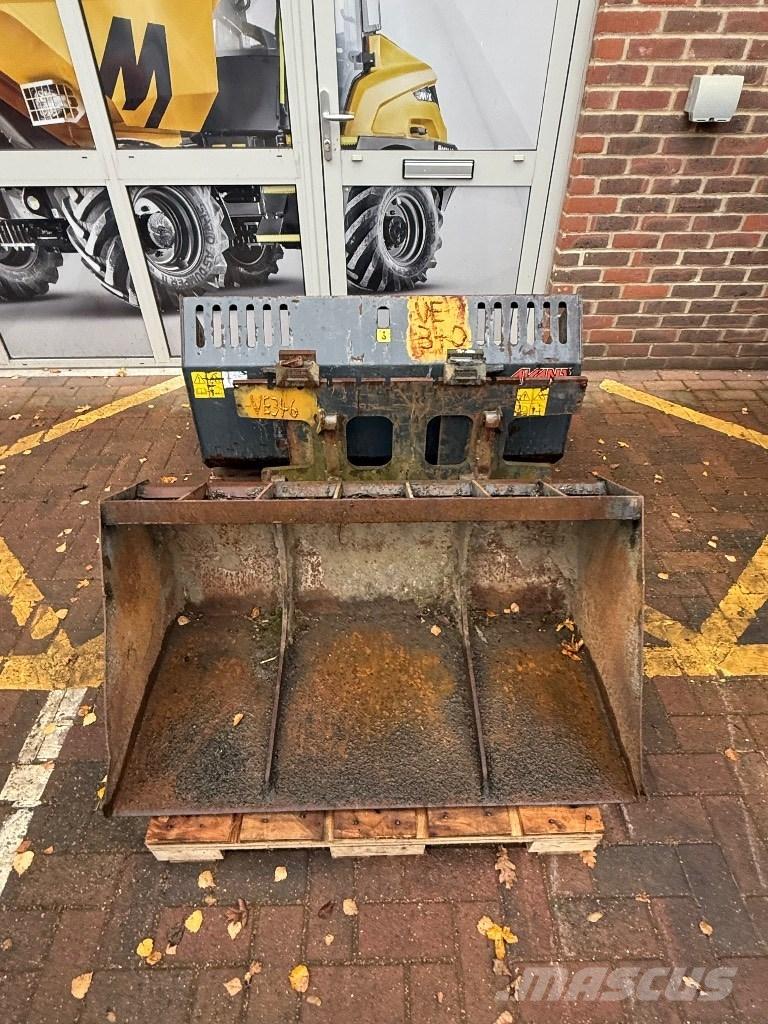 Avant 528 Väikelaadurid