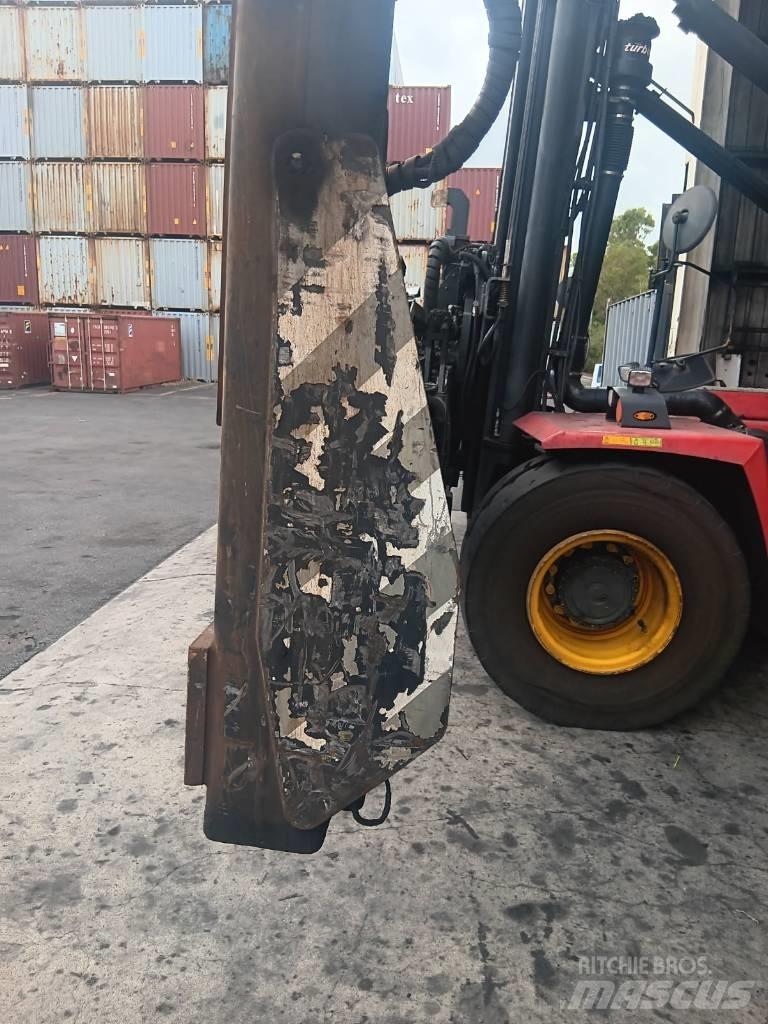 Kalmar DCG100-45ED7 Konteineritõstukid