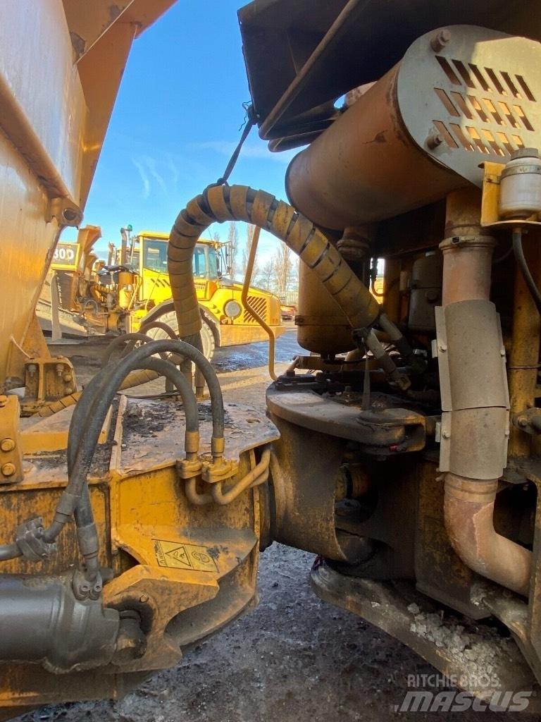 Volvo A 25 D Liigendraamiga pinnaseveokid