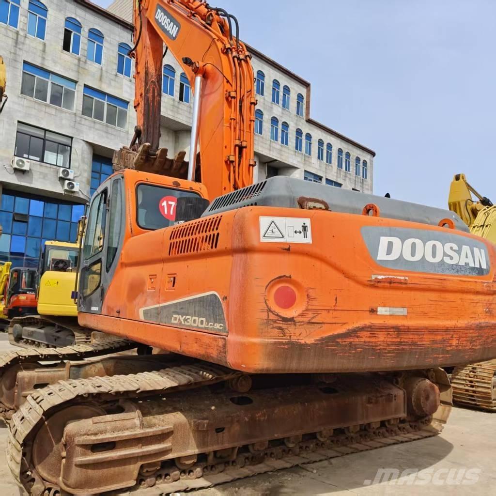 Doosan DX 300 LC Roomikekskavaatorid