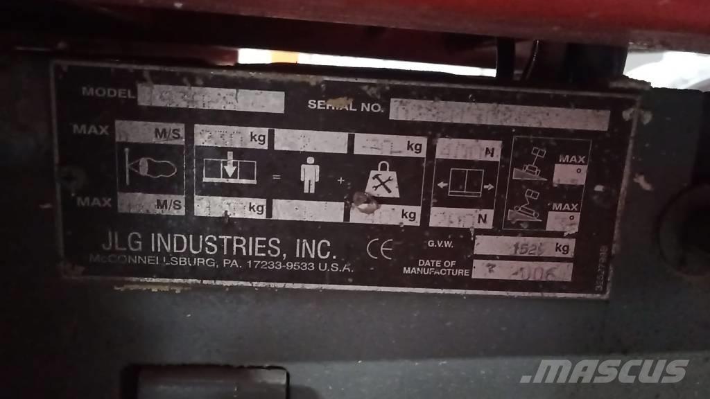 JLG 1930 ES Käärtõstukid