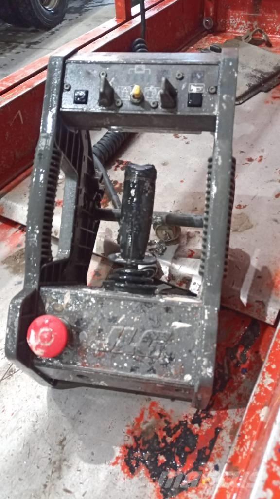 JLG 1930 ES Käärtõstukid