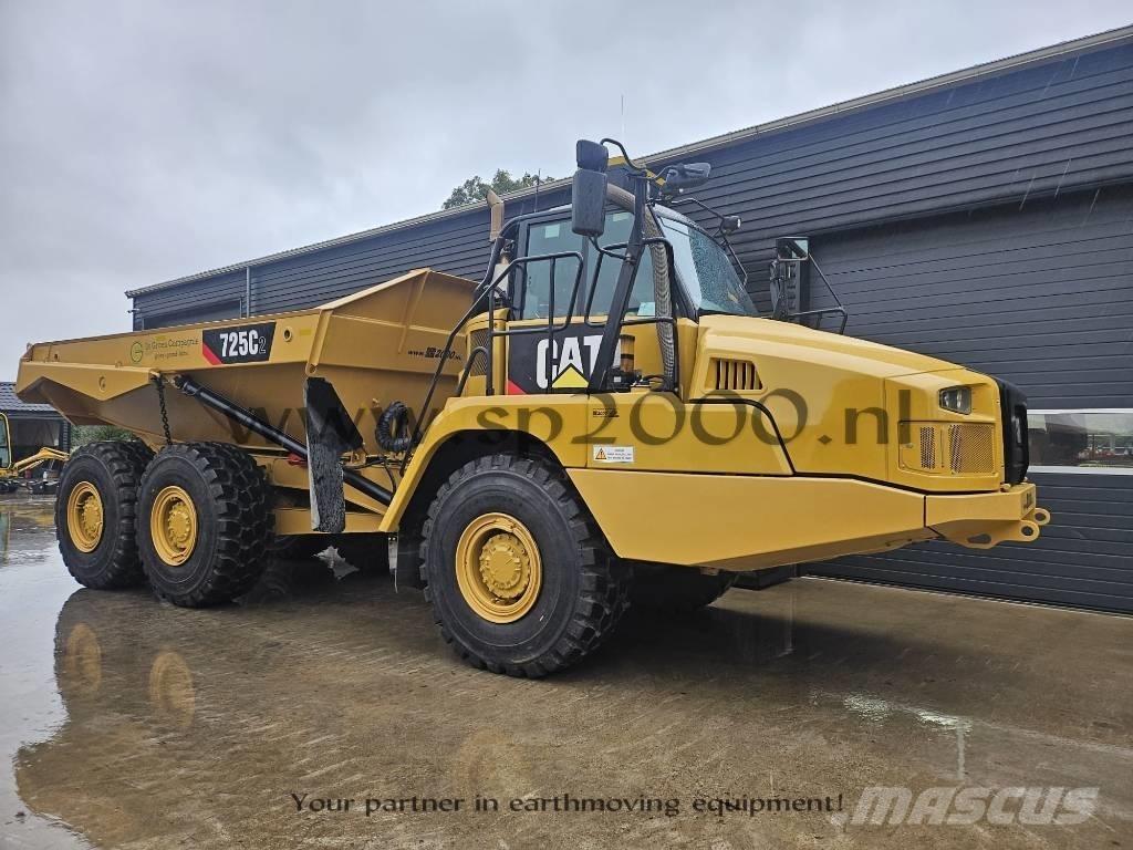 CAT 725C2 Liigendraamiga pinnaseveokid