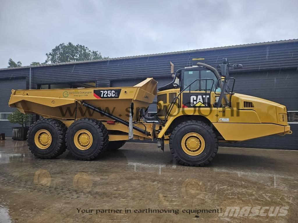 CAT 725C2 Liigendraamiga pinnaseveokid