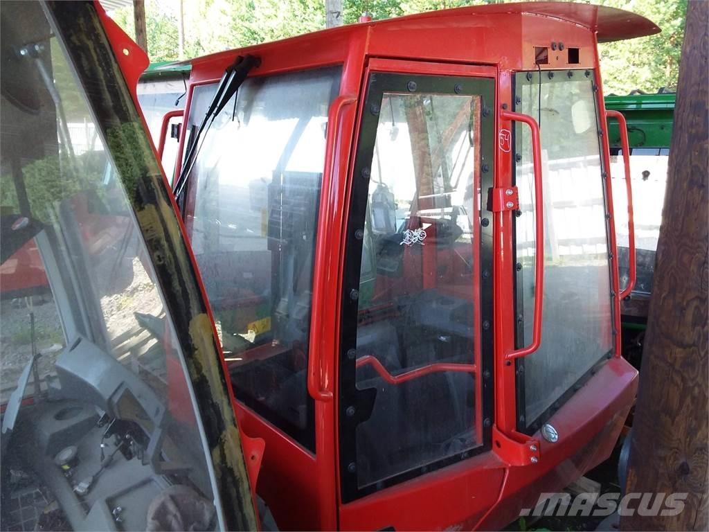 Komatsu 895 Kabiinid
