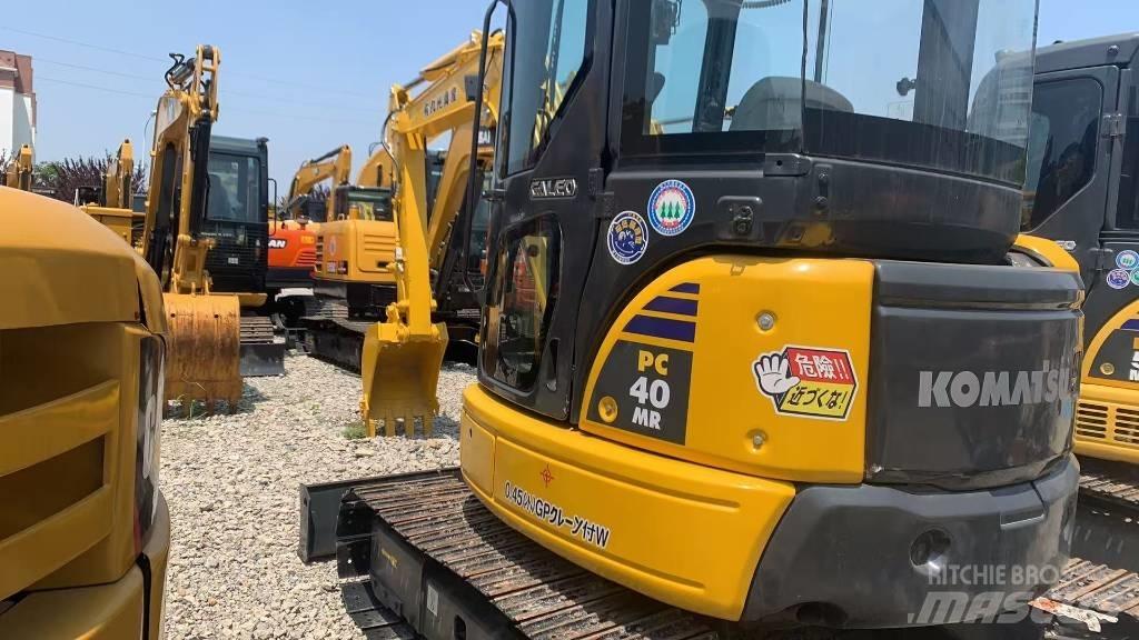 Komatsu PC 40 MR Roomikekskavaatorid
