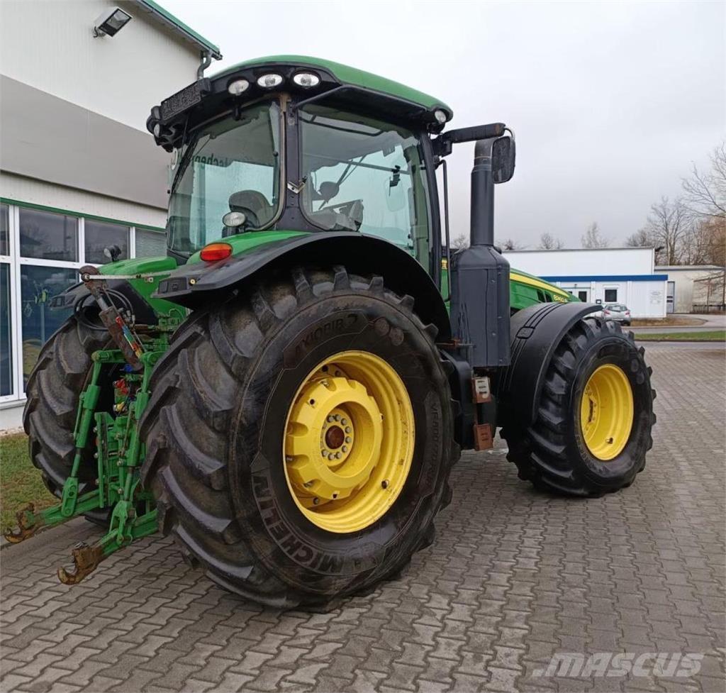 John Deere 8360 R Traktorid