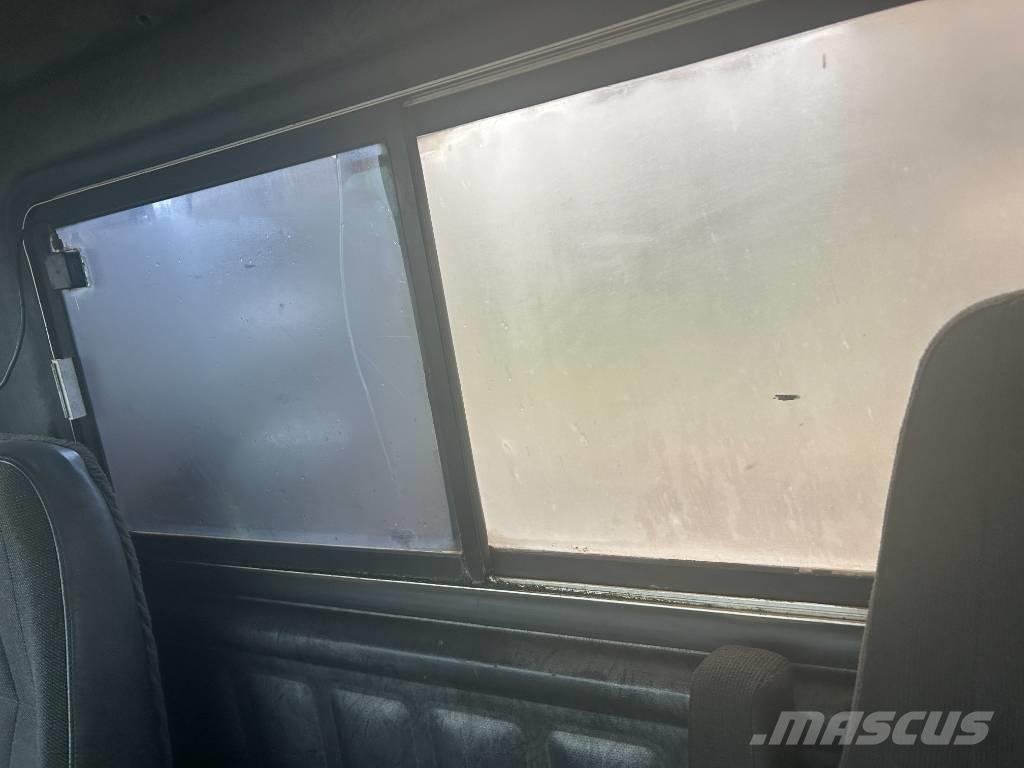 Mack CH 613 Sadulveokid