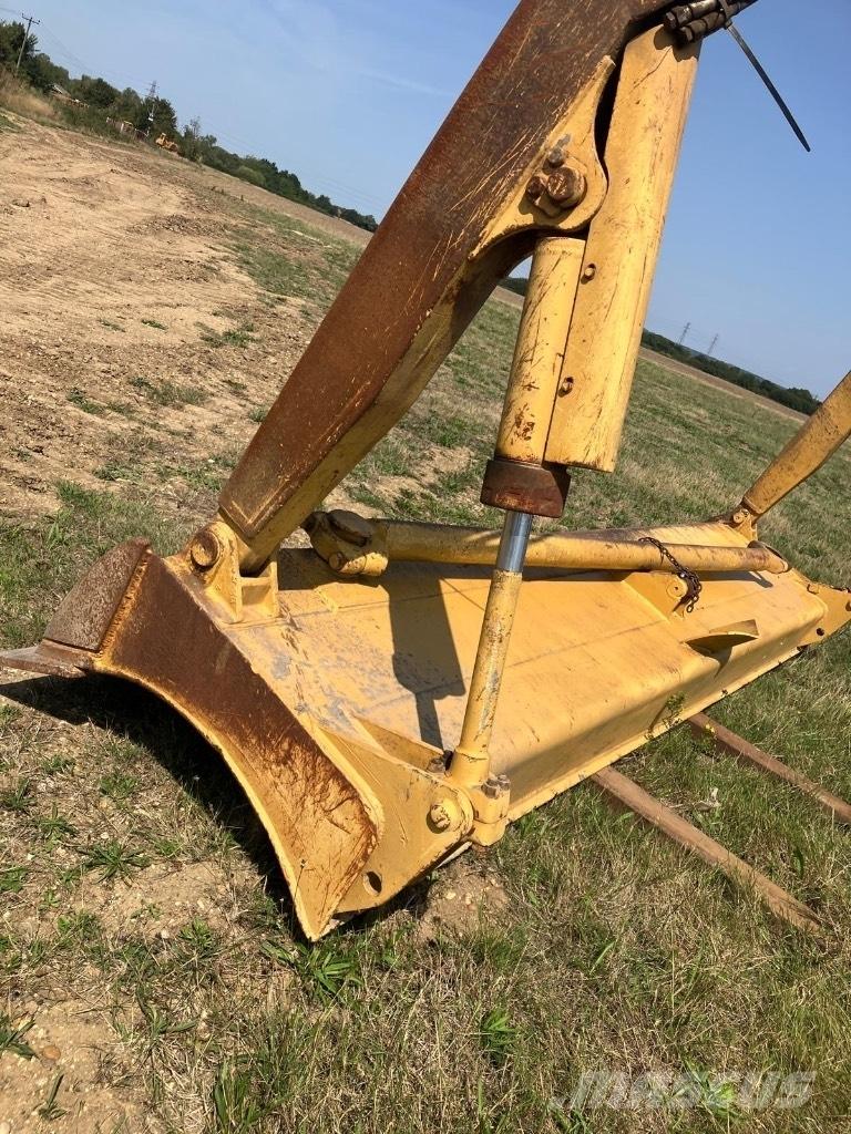 CAT 825 C Pinnasetihendajad