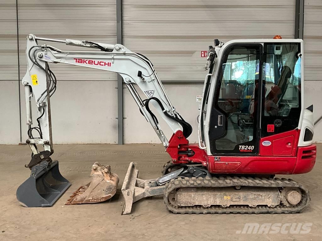 Takeuchi TB 240 Miniekskavaatorid < 7 t