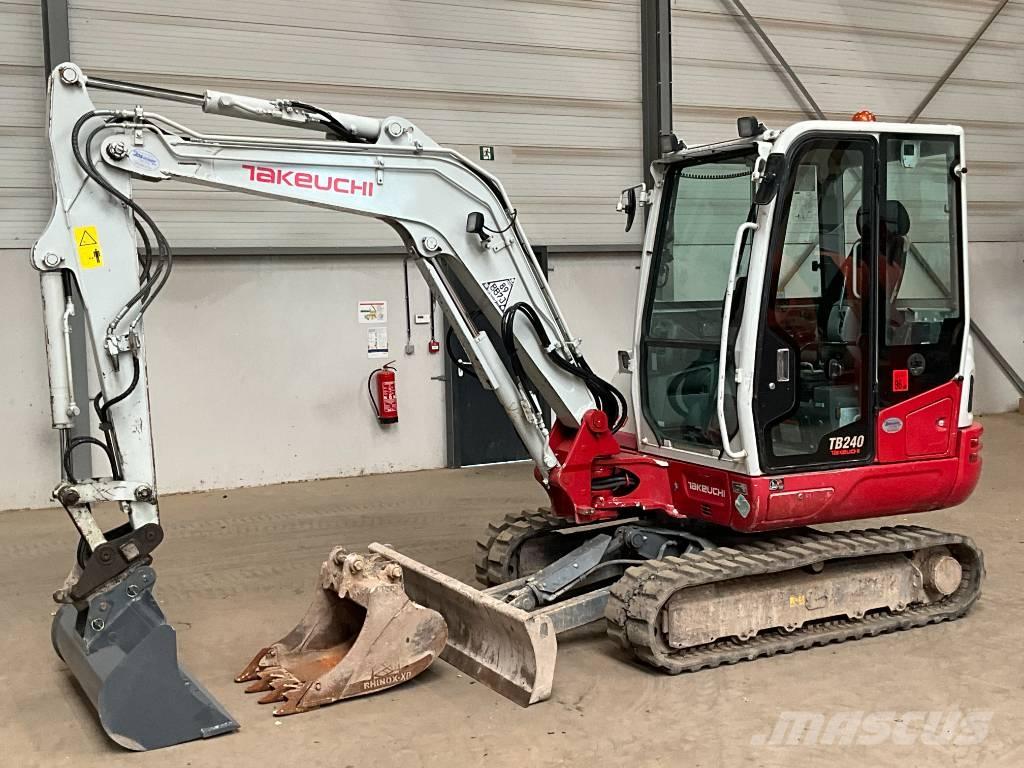 Takeuchi TB 240 Miniekskavaatorid < 7 t