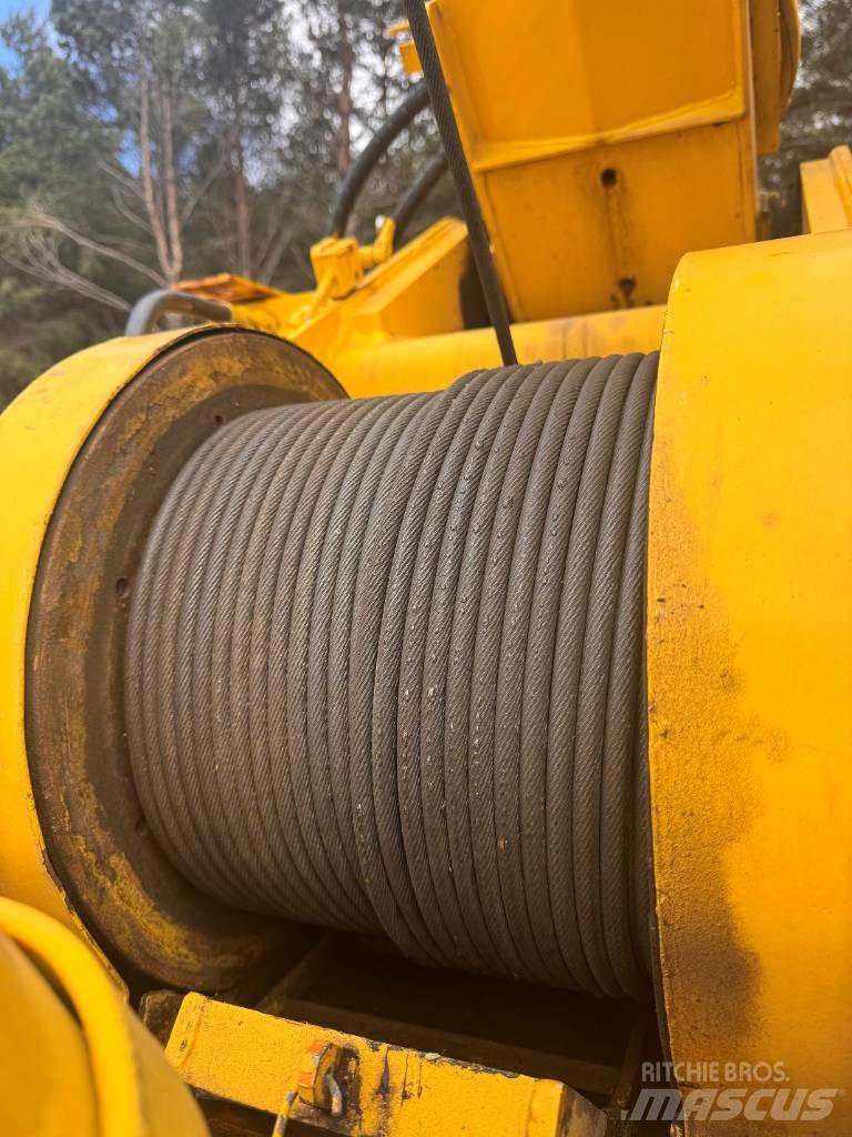 Hitachi ZX135UST Roomikkraanad