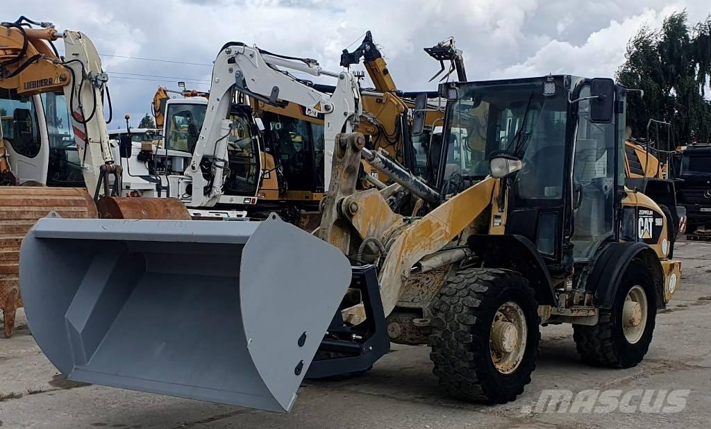 CAT 906 H Rataslaadurid