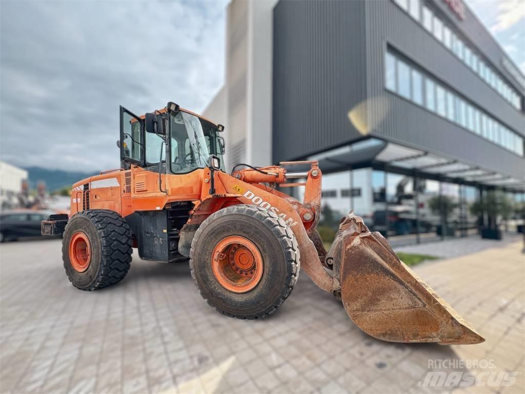 Doosan DL 300 Rataslaadurid
