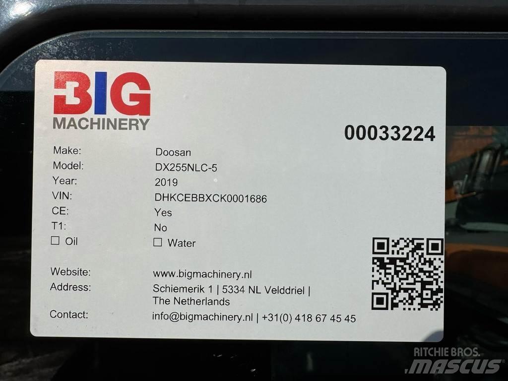 Doosan DX255NLC-5 Roomikekskavaatorid