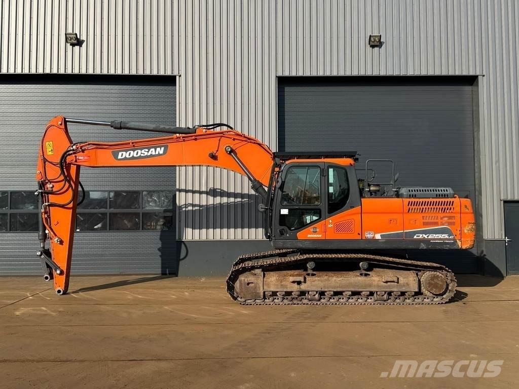 Doosan DX255NLC-5 Roomikekskavaatorid