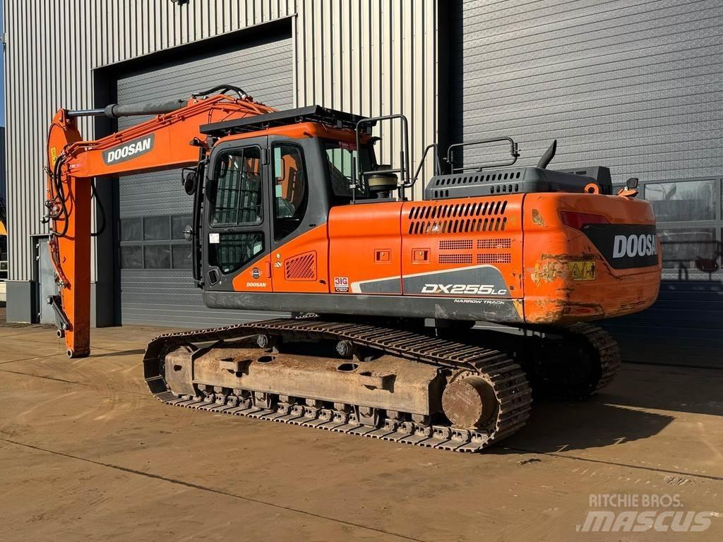 Doosan DX255NLC-5 Roomikekskavaatorid