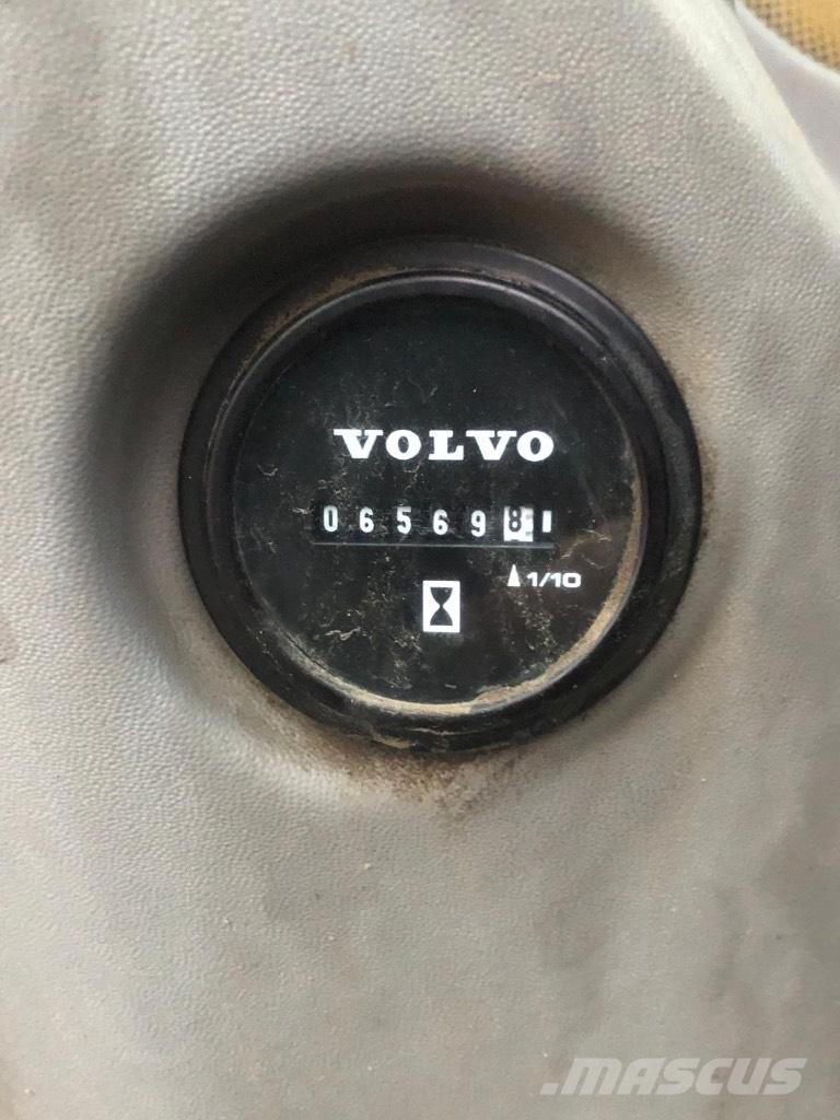 Volvo ECR 235 E Roomikekskavaatorid