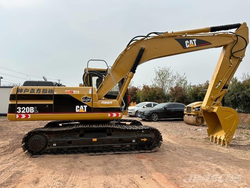 CAT 320B Roomikekskavaatorid