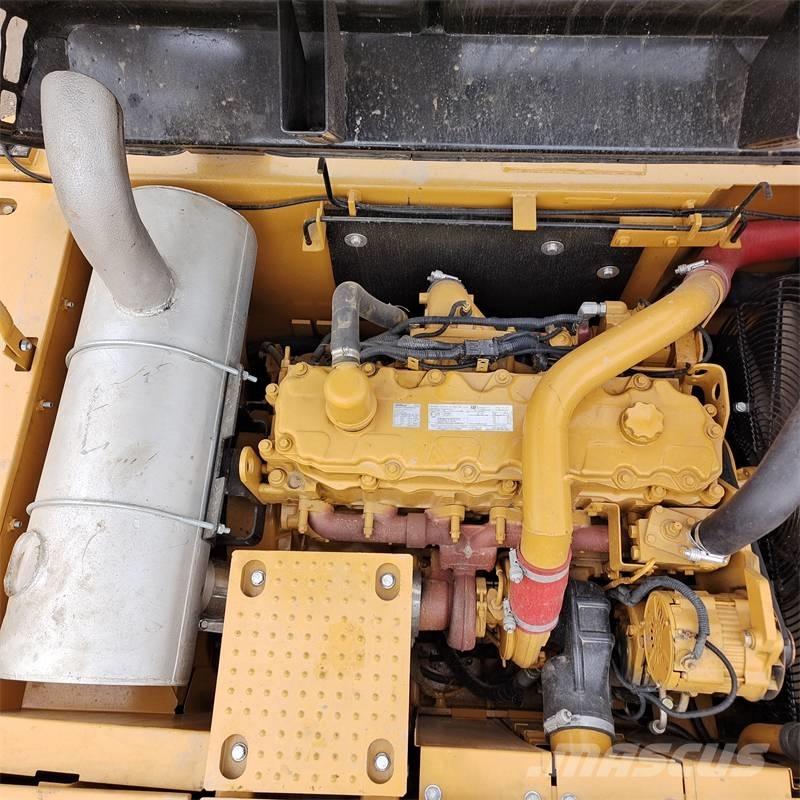 CAT 330 D Roomikekskavaatorid