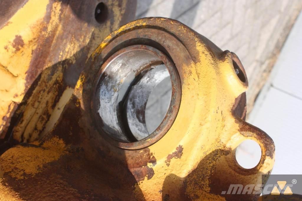 CAT D9H Ripper Muud osad