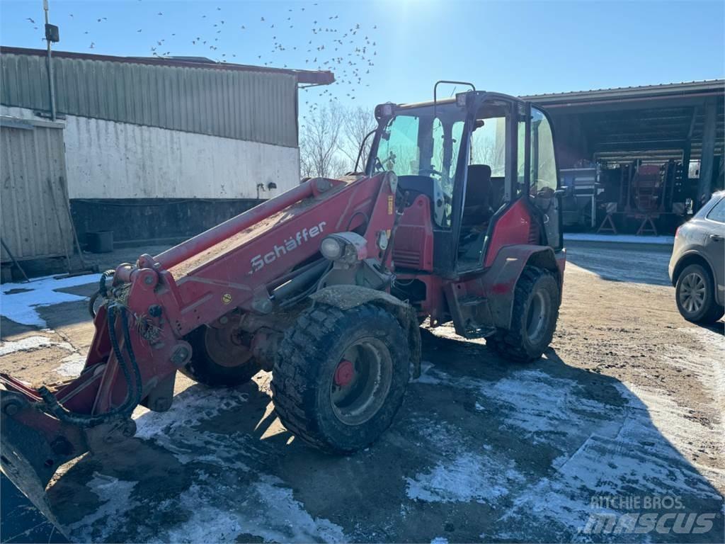 Schäffer 6370 T Kompaktlaadurid