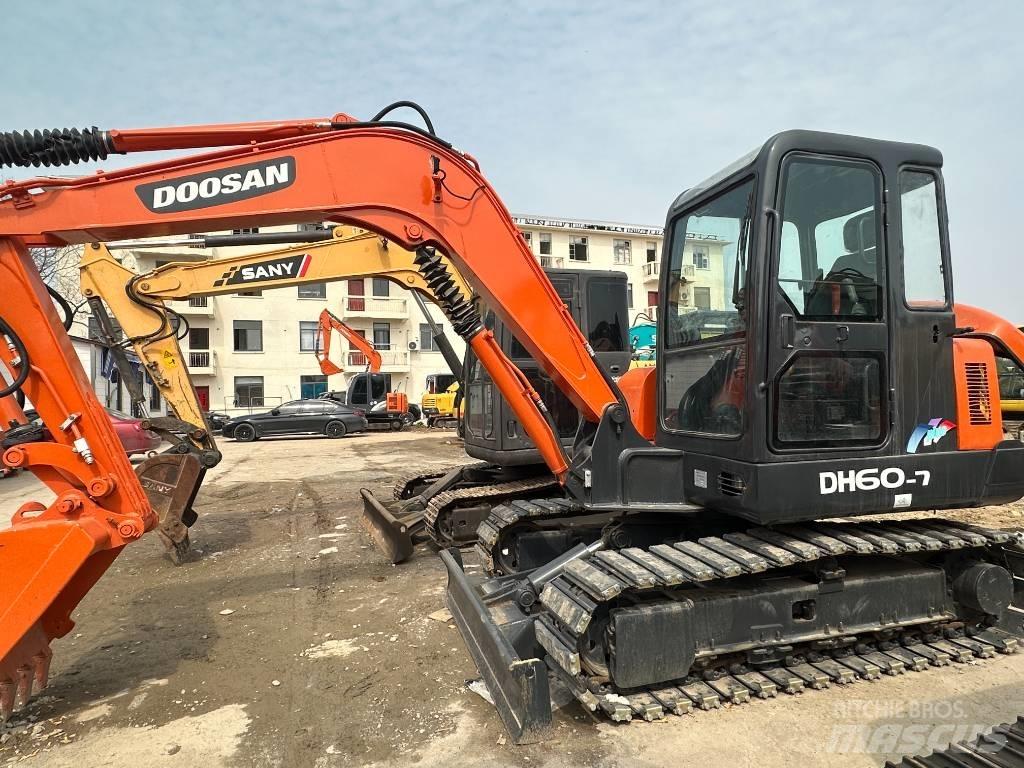 Doosan DH 60 Miniekskavaatorid < 7 t