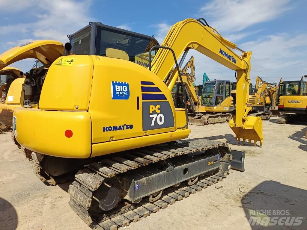 Komatsu PC 70 Roomikekskavaatorid