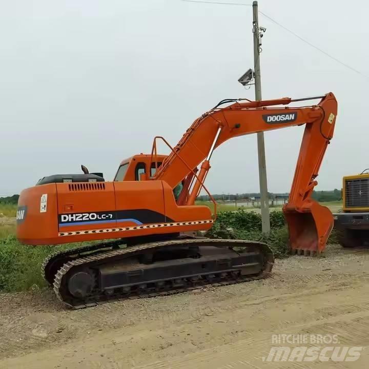 Doosan DH 220 LC-7 Roomikekskavaatorid
