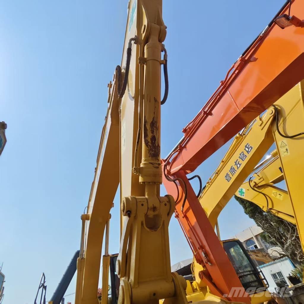 Komatsu PC 220 Roomikekskavaatorid