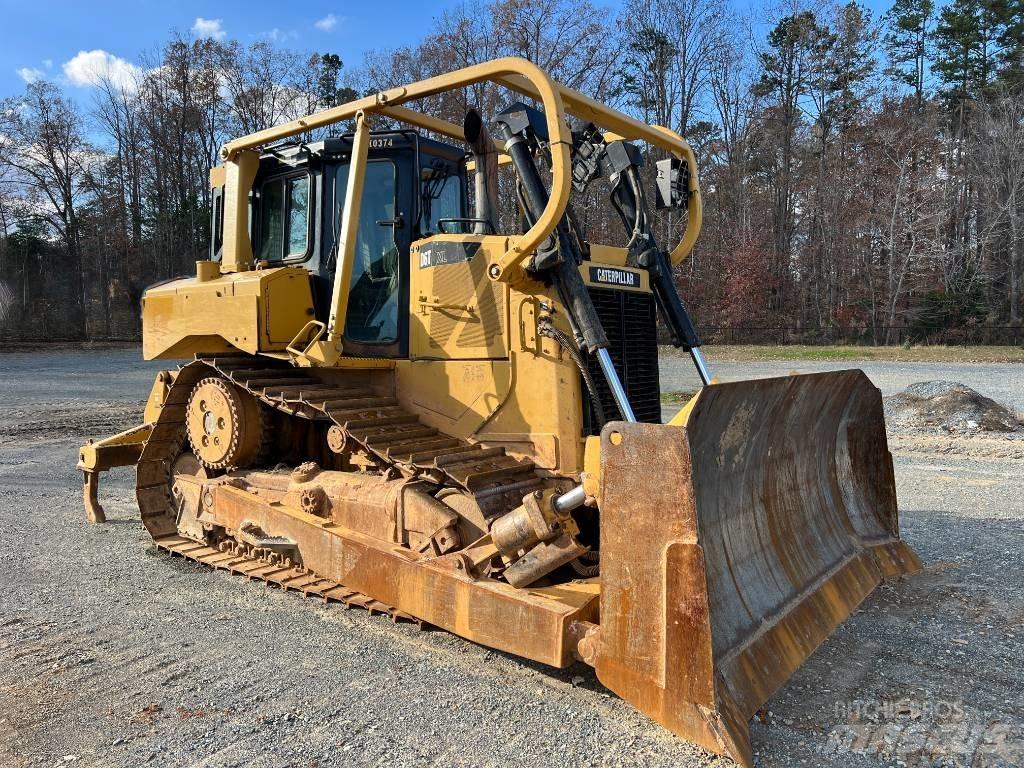 CAT D 6 T XL Buldooserid