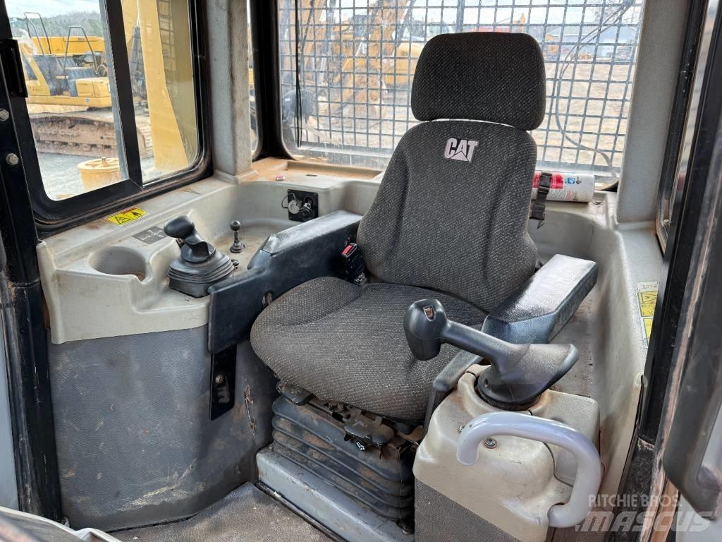 CAT D 6 T XL Buldooserid