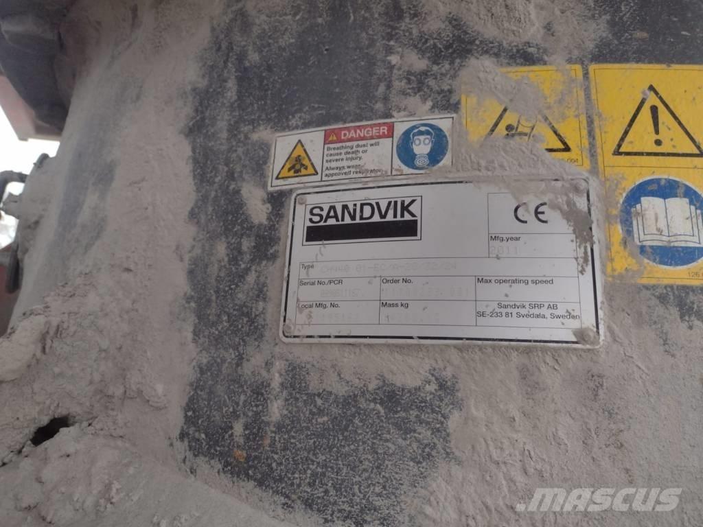Sandvik UH 450 E Iseliikuvad purustid