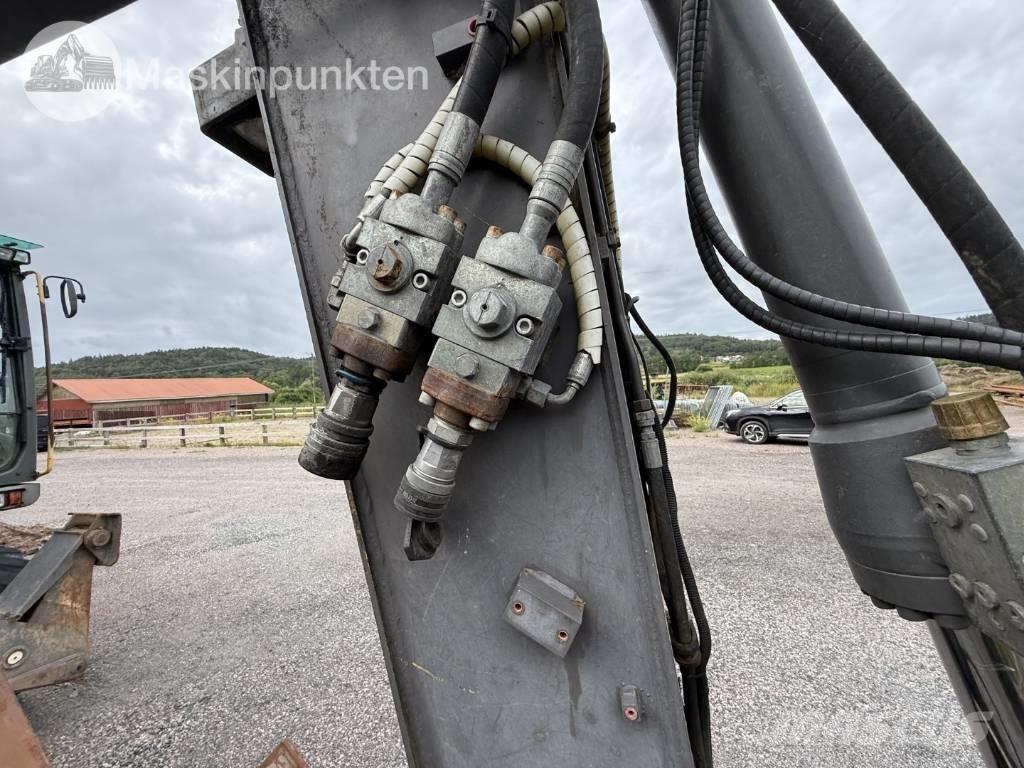 Volvo EW 140 C Ratasekskavaatorid